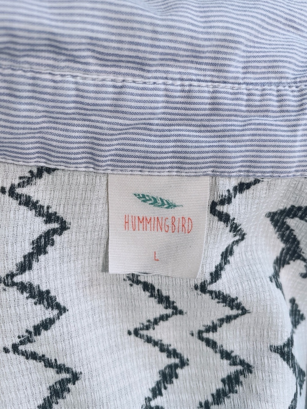 Hummingbird Patchwork Blouse Size Large - Picture 6 of 7